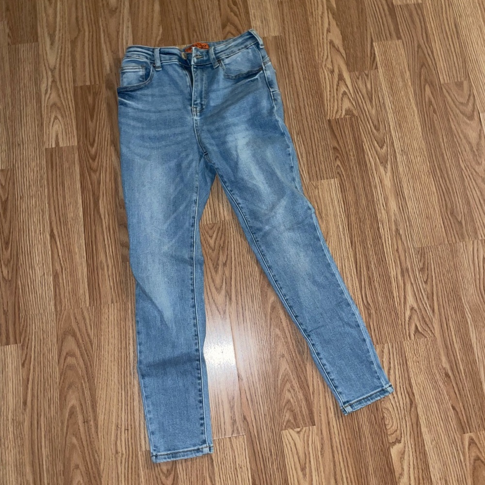 Light blue faded skinny jeans